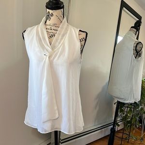 White New York & Co. top size M